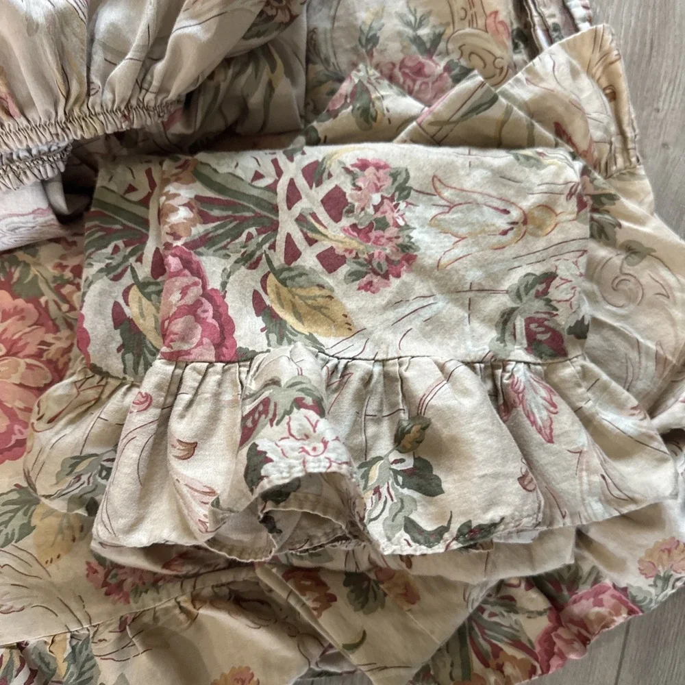 RARE‎ Ralph Lauren Guinevere King Sheet Set: 1 Fitted- 1 Flat-2 Ruffled Cases